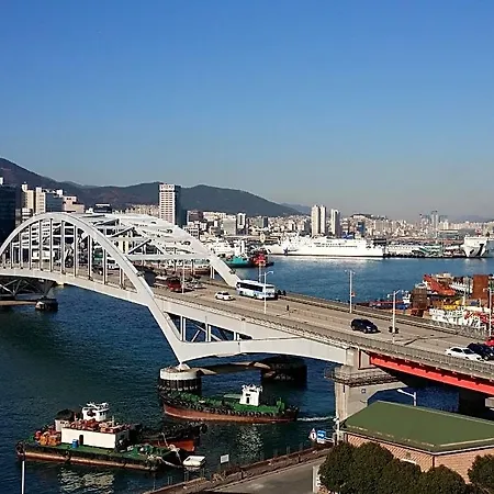 Hotel Bridge