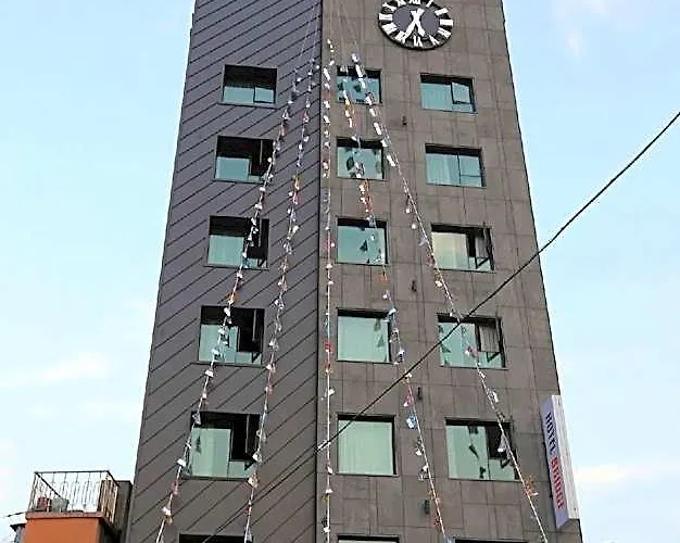Bridge Hotel