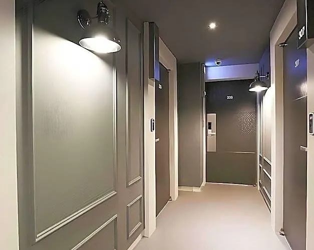 Bridge Hotel 2*