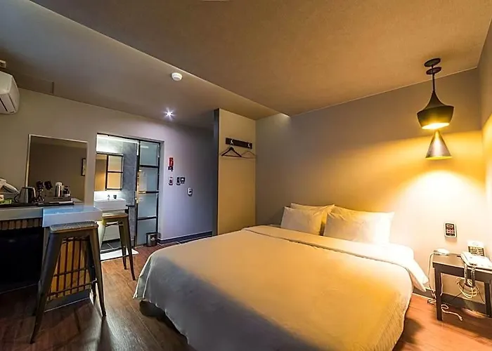 Bridge Hotel 2*