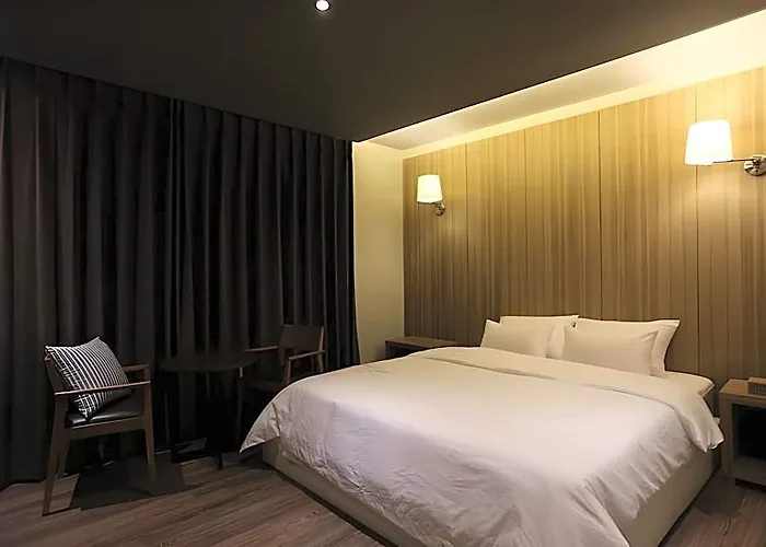 Hotel Bridge